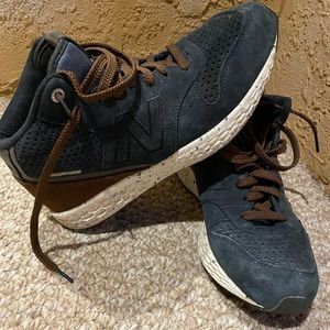 NEVER WORN high top New Balance 988